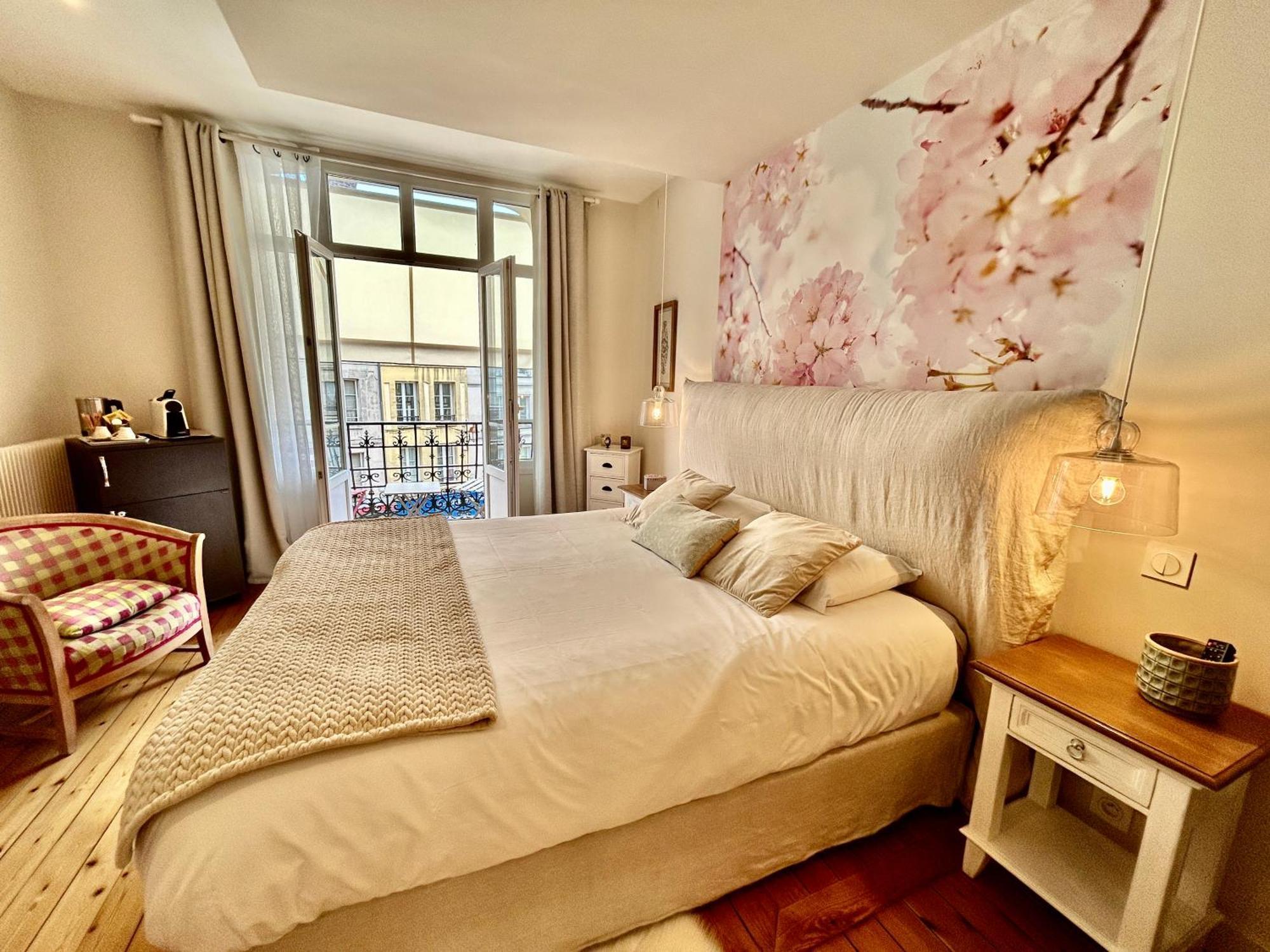 Chambre Romeo Ou Juliette Bed & Breakfast Honfleur Bagian luar foto